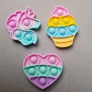 NEW - ZURU 5 Surprise Mini Brands - 3 Pop It Fidget Minis